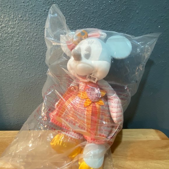 Disney Minnie Mouse Soft Toy Limited Edition - Picture 8 of 8